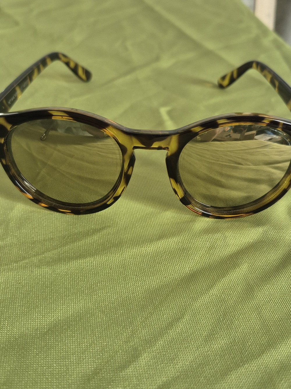 Tortoiseshell Round Sunglasses - Olive Tones
